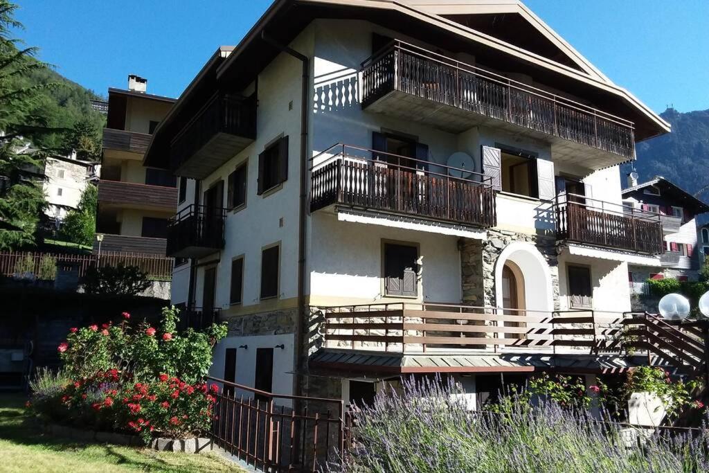 Ferrari'S: Bright Apartment With Magnificent View Chiesa in Valmalenco Luaran gambar